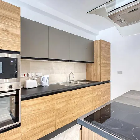 A Beautiful 3br Home, Opposite With Wifi & Ac By 360 Estates * St. Paul's Bay