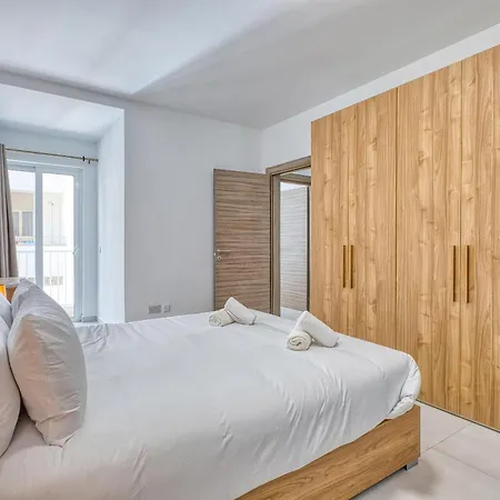 A Beautiful 3br Home, Opposite With Wifi & Ac By 360 Estates * St. Paul's Bay