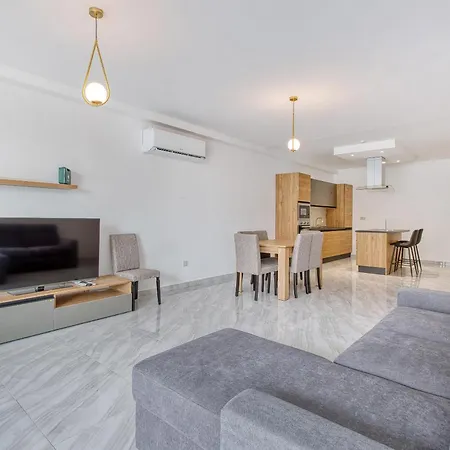 Apartmán A Beautiful 3br Home, Opposite With Wifi & Ac By 360 Estates