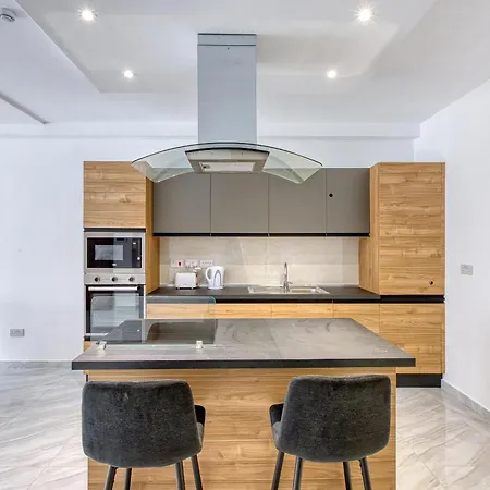 A Beautiful 3br Home, Opposite With Wifi & Ac By 360 Estates Appartamento St. Paul's Bay