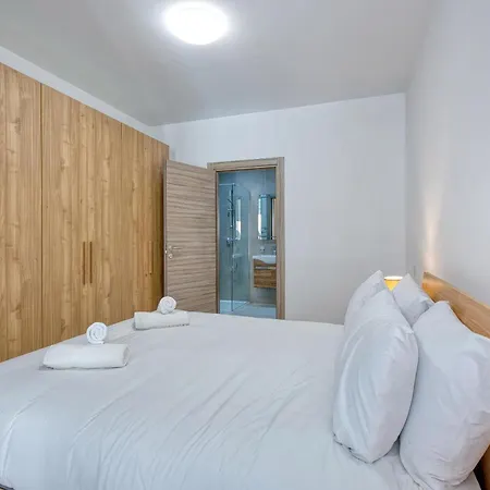 A Beautiful 3br Home, Opposite With Wifi & Ac By 360 Estates * St. Paul's Bay