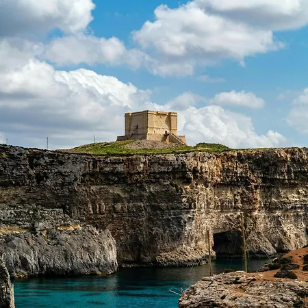 A Beautiful 3br Home, Opposite With Wifi & Ac By 360 Estates * St. Paul's Bay