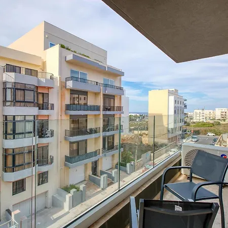 Apartamento A Beautiful 3br Home, Opposite With Wifi & Ac By 360 Estates *